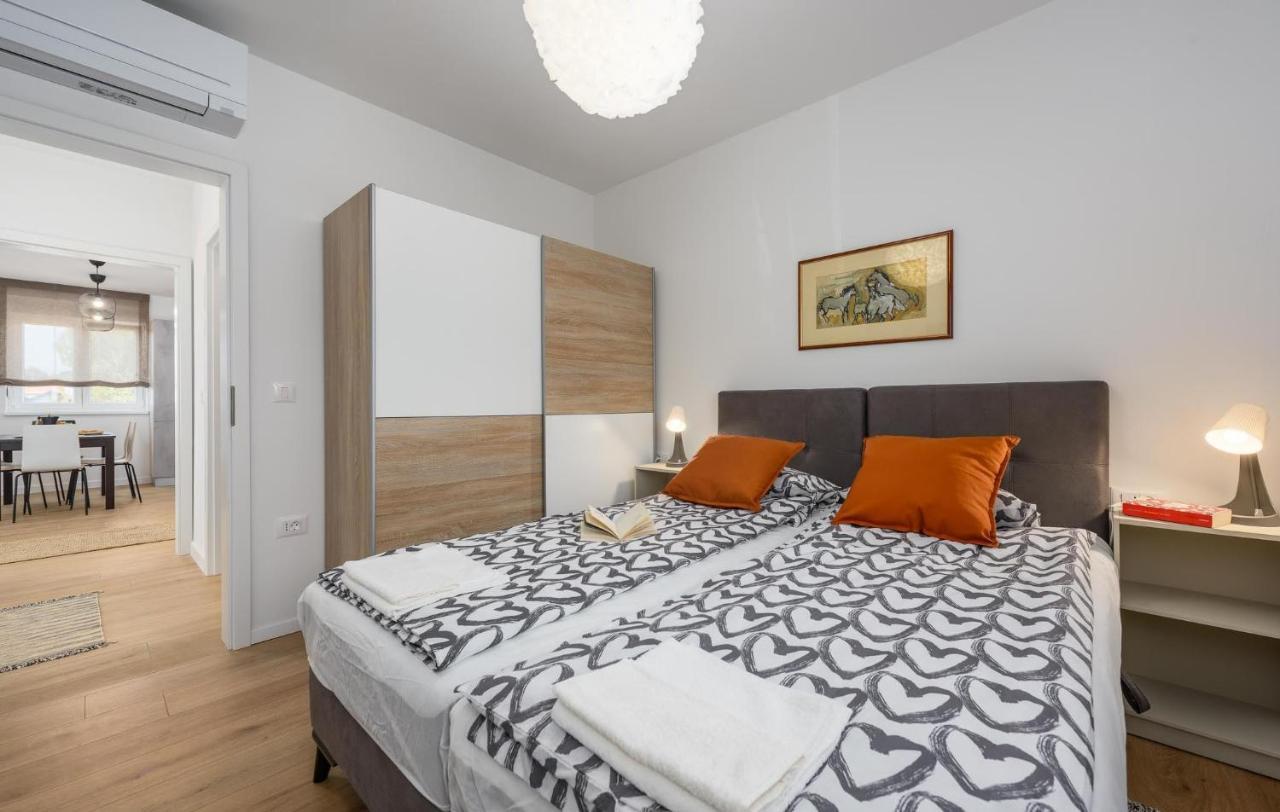 Apartmani Lucija 波雷奇 外观 照片