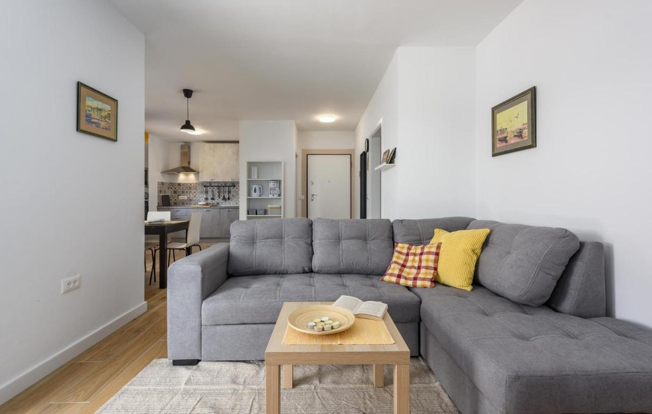 Apartmani Lucija 波雷奇 外观 照片
