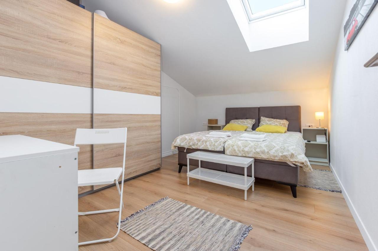 Apartmani Lucija 波雷奇 外观 照片